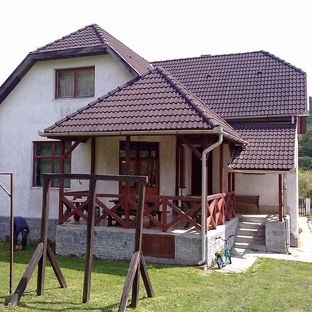 Отель Huta Vendeghaz Kishuta Экстерьер фото